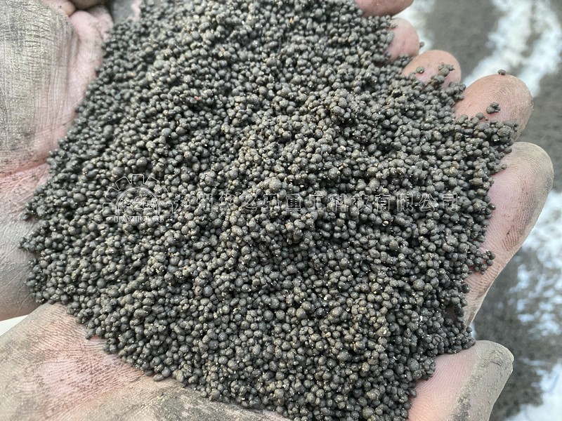 圓盤造粒機(jī)顆粒.jpg